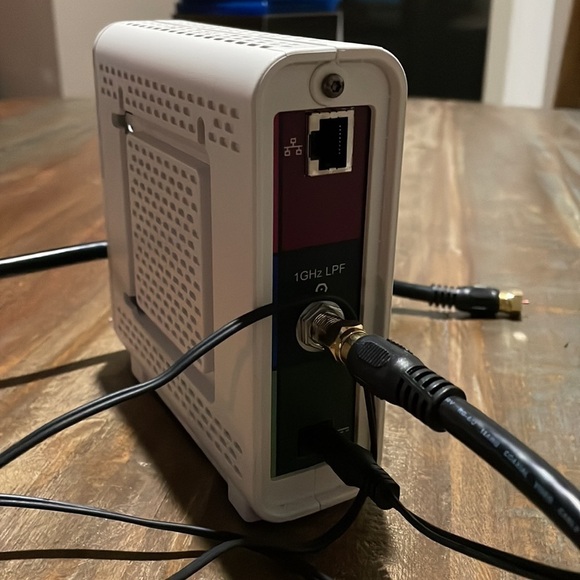 Motorola surfboard SB6141 DOCSIS 3.0 cable modem - Picture 4 of 5